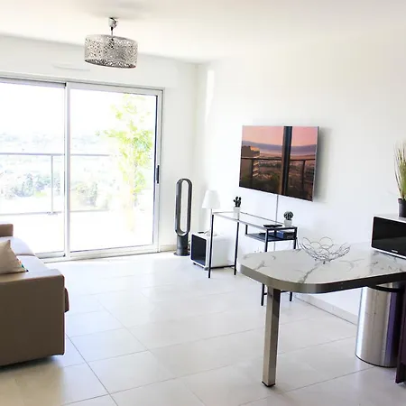 Contemplation Apartment